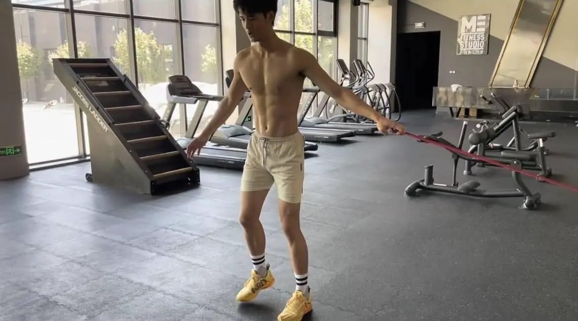 女性篮球爱好者如何增强敏捷性_2